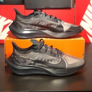 Nike zoom gravity